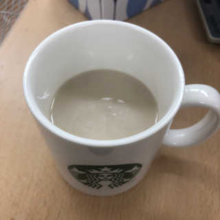 식사대용 아몬드밀크 어나더밀크 500ml X 2병 — 3.5점을 준 리뷰어가 2018년 10월 올린 사용 사진