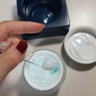 포렌코즈 아쿠아 커넥션 크림 — 4.67점을 준 리뷰어가 2017년 8월 올린 사용 사진