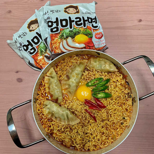 라면 그대로가 제일 맛있는 더엄마라면 리뷰 사진
