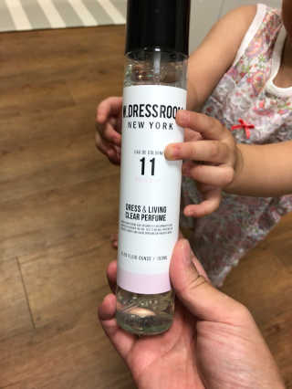 더블유드레스룸 신규향 드레스퍼퓸150ml — 4.83점을 준 리뷰어가 2018년 8월 올린 사용 사진