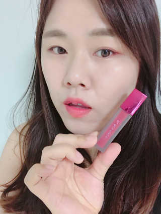 [블랙루즈] 에어 핏 촉촉틴트 + 크리미 벨벳 립크레용 — 5점을 준 리뷰어가 2018년 7월 올린 사용 사진