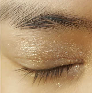 터치인솔 메탈리스트 리퀴드 포일 섀도우 5종 — 5점을 준 리뷰어가 2018년 5월 올린 사용 사진