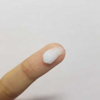 보타미안  엔젤모링가 아쿠아베리어 팩 — 4.17점을 준 리뷰어가 2018년 2월 올린 사용 사진