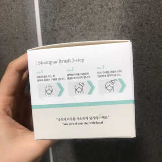 달리프 베러 퍼퓸 샴푸 1000ml 레이니데이 or 일랑로즈 — 5점을 준 리뷰어가 2020년 2월 올린 사용 사진