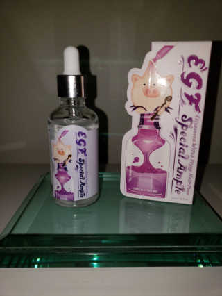 엘리자베카 Elizavecca Witch Piggy Hell-pore EGF 스페셜 앰플 — 4.33점을 준 리뷰어가 2018년 4월 올린 사용 사진
