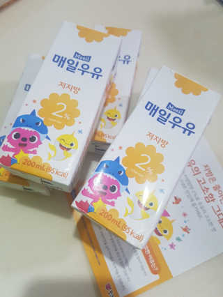 매일우유 멸균 매일우유 저지방 2프로 멸균 핑크퐁 에디션 6입 — 5점을 준 리뷰어가 2018년 1월 올린 사용 사진
