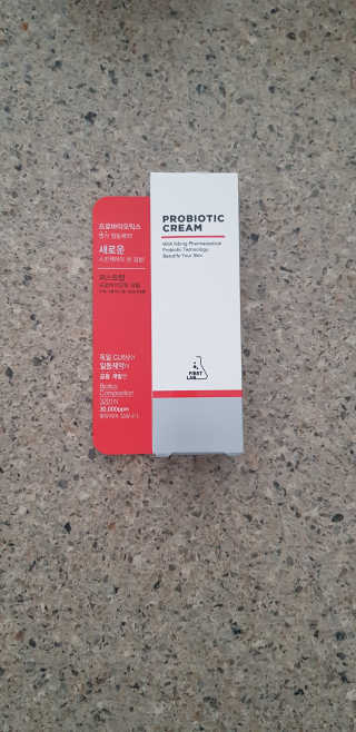 일동제약 퍼스트랩 프로바이오틱 크림 50ml — 4.83점을 준 리뷰어가 2018년 10월 올린 사용 사진