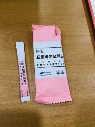 눈길 프로바이오틱스 눈길 콜라겐 프로바이오틱스 — 5점을 준 리뷰어가 2019년 11월 올린 사용 사진