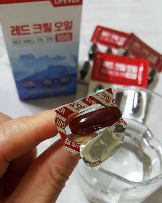 라이프에버 레드크릴오일 100 — 5점을 준 리뷰어가 2019년 3월 올린 사용 사진