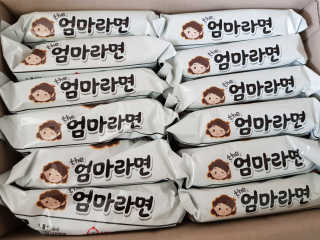 라면 그대로가 제일 맛있는 더엄마라면 — 5점을 준 리뷰어가 2019년 7월 올린 사용 사진