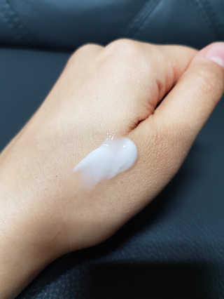 지고트 비타솔루션12 시너지 앰플 크림 100ml — 3점을 준 리뷰어가 2019년 7월 올린 사용 사진