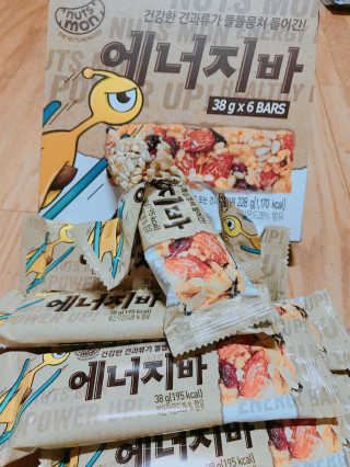 견과가 똘똘 뭉쳐들어간 넛츠몬 에너지바 1BOX 6개입 — 3.5점을 준 리뷰어가 2018년 1월 올린 사용 사진