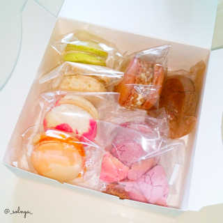 M카롱 반할만큼 달콤한 수제마카롱 — 3점을 준 리뷰어가 2018년 5월 올린 사용 사진
