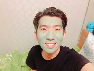 다슈코리아 다슈 클래식 리뉴얼 익스트림 레드 포마드 — 4.5점을 준 리뷰어가 2017년 4월 올린 사용 사진
