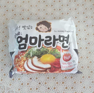 라면 그대로가 제일 맛있는 더엄마라면 — 5점을 준 리뷰어가 2019년 9월 올린 사용 사진
