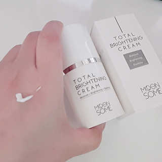 MOONSOME 문썸 토탈 브라이트닝 크림 50ml — 4.5점을 준 리뷰어가 2019년 3월 올린 사용 사진