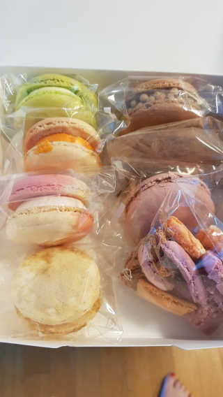 M카롱 반할만큼 달콤한 수제마카롱 — 5점을 준 리뷰어가 2018년 5월 올린 사용 사진