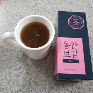 동안보감 얼작차 붓기를 빼주는 동안보감 한방 프리미엄 얼작차 — 4점을 준 리뷰어가 2019년 10월 올린 사용 사진