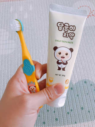 달곰이 어린이 치약+어린이 칫솔 SET — 4.5점을 준 리뷰어가 2017년 10월 올린 사용 사진