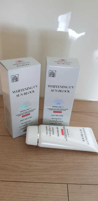 지고트 화이트닝 유브이 썬블럭 크림 70ml,1+1 — 3점을 준 리뷰어가 2019년 5월 올린 사용 사진