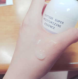 디시크릿 펩타이드 슈퍼 모이스처라이징 에센스 — 3.33점을 준 리뷰어가 2018년 3월 올린 사용 사진