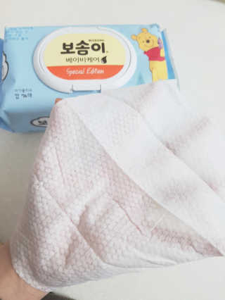 보솜이 아기물티슈 베이비케어 푸에디션 캡 74매 10입 — 5점을 준 리뷰어가 2019년 4월 올린 사용 사진