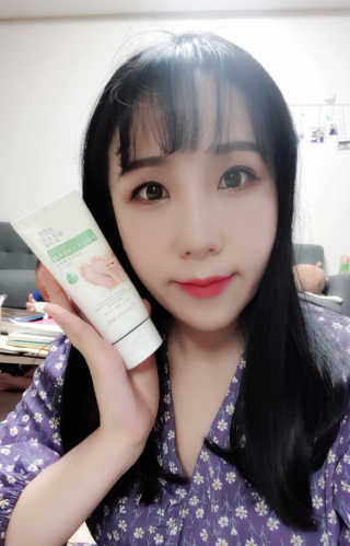 (주)에네스티 에네스티 수안수 실크스킨 풋크림 1+1 — 5점을 준 리뷰어가 2019년 10월 올린 사용 사진