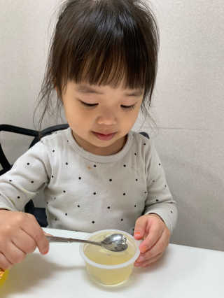 데르뜨 떠먹는 과일 3종, 짜먹는 과일 2종 총 10개 체험 — 5점을 준 리뷰어가 2020년 3월 올린 사용 사진