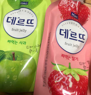 데르뜨 떠먹는 과일 3종, 짜먹는 과일 2종 총 10개 체험 — 2.5점을 준 리뷰어가 2020년 3월 올린 사용 사진