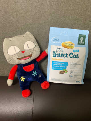 그린펫푸드 인섹트캣 글루텐프리（1.2KG） — 5점을 준 리뷰어가 2019년 9월 올린 사용 사진