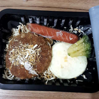 후쿠오카함바그 눈꽃치즈 데미그라스 함박스테이크 240g x3팩 — 3.5점을 준 리뷰어가 2019년 11월 올린 사용 사진