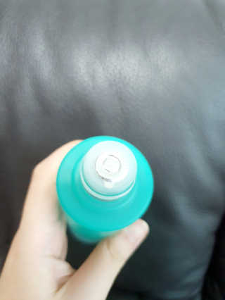 오지아이 워터 밤 모이스처 스킨 에센스 180ml — 5점을 준 리뷰어가 2019년 12월 올린 사용 사진