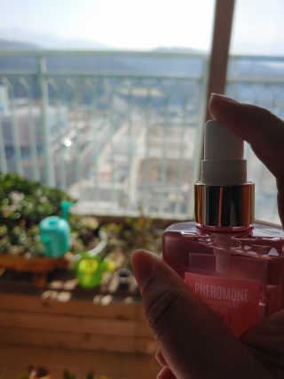 레드컨테이너 페로몬향 퍼퓸 바디미스트 80ml — 5점을 준 리뷰어가 2020년 2월 올린 사용 사진