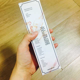 큐어스크립트 닥터폴스 치약 라임만다린향 — 3.17점을 준 리뷰어가 2018년 4월 올린 사용 사진