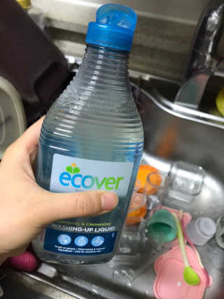 에코버 친환경 주방세제 450ml 무향+카모마일향 — 5점을 준 리뷰어가 2018년 12월 올린 사용 사진