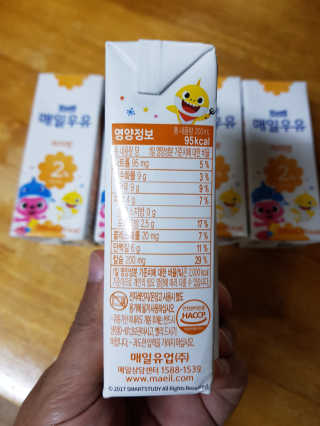 매일우유 멸균 매일우유 저지방 2프로 멸균 핑크퐁 에디션 6입 — 5점을 준 리뷰어가 2017년 12월 올린 사용 사진