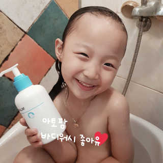 아토팜 탑투토 워시 — 5점을 준 리뷰어가 2019년 7월 올린 사용 사진