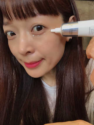 보나쥬르 래디언스 톤업 아이크림 30ml — 5점을 준 리뷰어가 2018년 8월 올린 사용 사진