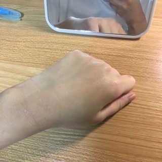 아크틱오션 아스타잔틴 앰플 톤 업 크림 — 4.5점을 준 리뷰어가 2019년 2월 올린 사용 사진