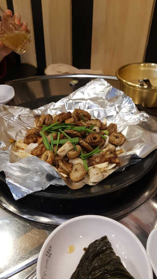 곱창을 요리하는 남자 [곱창을요리하는남자 상수] 곱창or막창 2인분+음료1병 — 4점을 준 리뷰어가 2018년 11월 올린 사용 사진