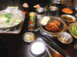 [두툼갈비] 두툼갈비 2인분 + 매콤치즈버섯 set — 5점을 준 리뷰어가 2018년 10월 올린 사용 사진