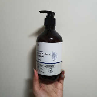 달리프 베러 퍼퓸 샴푸 1000ml 레이니데이 or 일랑로즈 — 4점을 준 리뷰어가 2020년 1월 올린 사용 사진