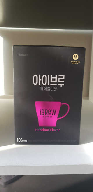 한국맥널티 아이브루 헤이즐넛향 100T — 5점을 준 리뷰어가 2019년 10월 올린 사용 사진