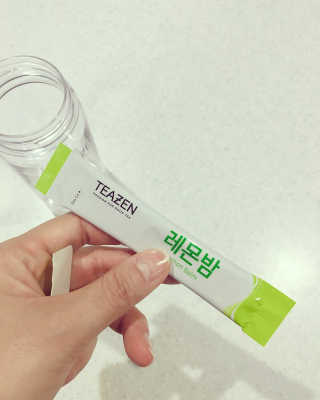 티젠 레몬밤 + 마이보틀 — 5점을 준 리뷰어가 2018년 7월 올린 사용 사진