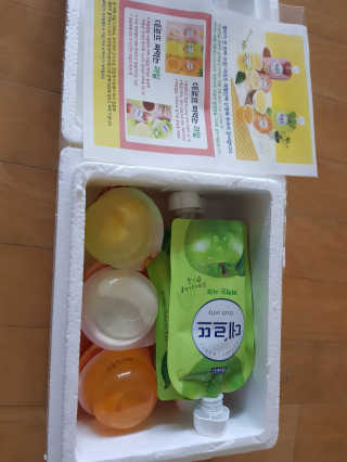 데르뜨 떠먹는 과일 3종, 짜먹는 과일 2종 총 10개 체험 — 5점을 준 리뷰어가 2020년 3월 올린 사용 사진