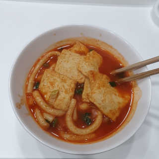 [홍코너떡볶이]옛날떡볶이 인기맛 4팩세트 — 4점을 준 리뷰어가 2019년 12월 올린 사용 사진