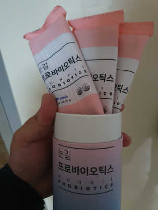 눈길 프로바이오틱스 눈길 콜라겐 프로바이오틱스 — 4점을 준 리뷰어가 2019년 11월 올린 사용 사진
