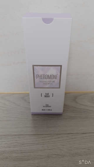 레드컨테이너 페로몬향 퍼퓸 바디미스트 80ml — 5점을 준 리뷰어가 2020년 1월 올린 사용 사진