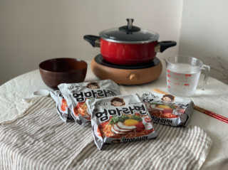 라면 그대로가 제일 맛있는 더엄마라면 — 5점을 준 리뷰어가 2019년 7월 올린 사용 사진