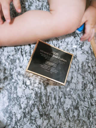 지고트 미네랄 UV 스네일 쿠션 리필포함 — 5점을 준 리뷰어가 2019년 6월 올린 사용 사진